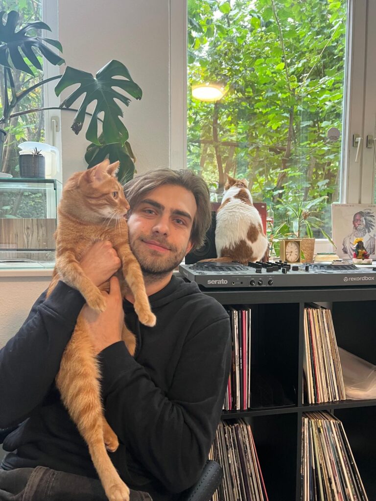 Bild von AGNT und Katze